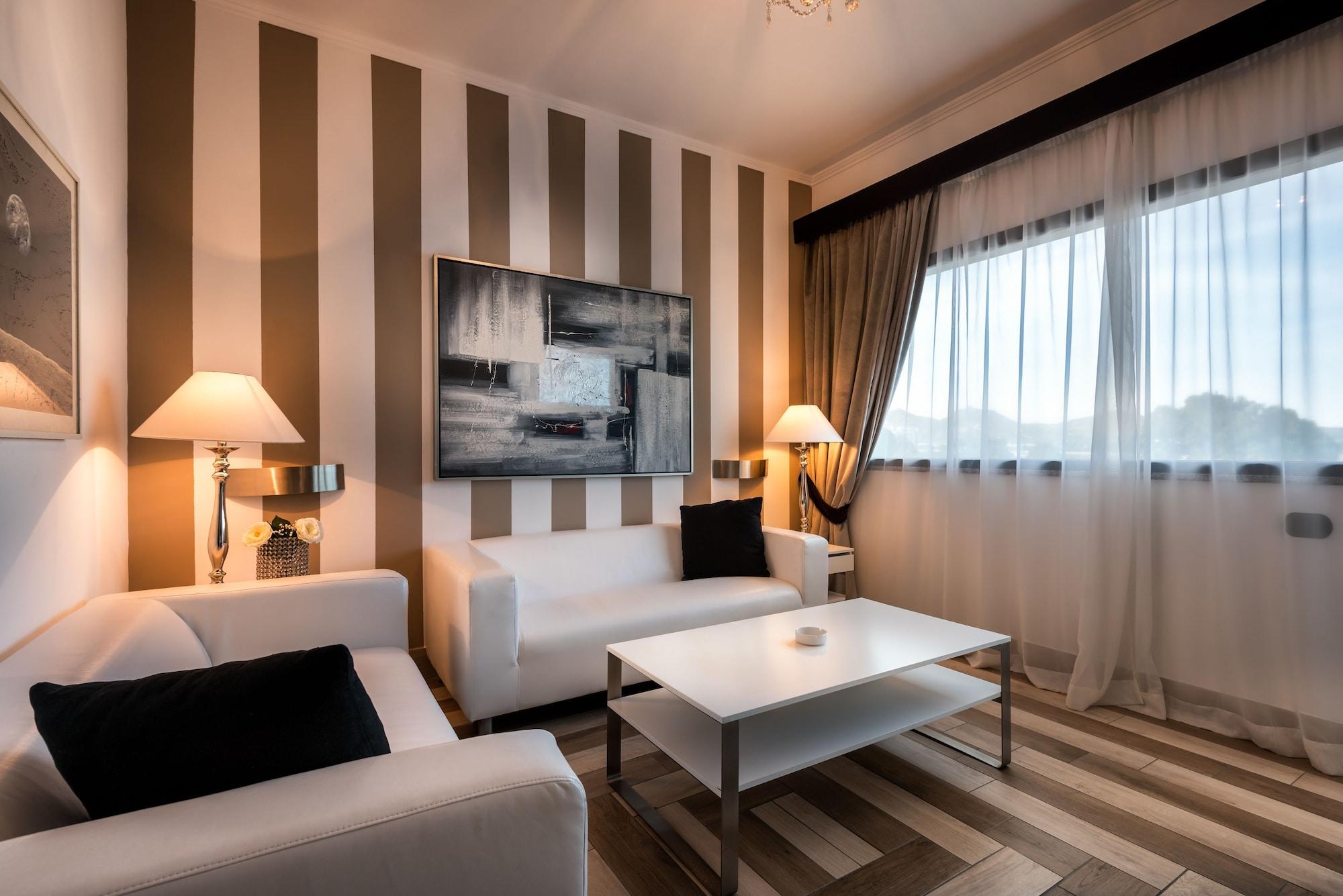 Hotel Martini Olbia Exterior photo