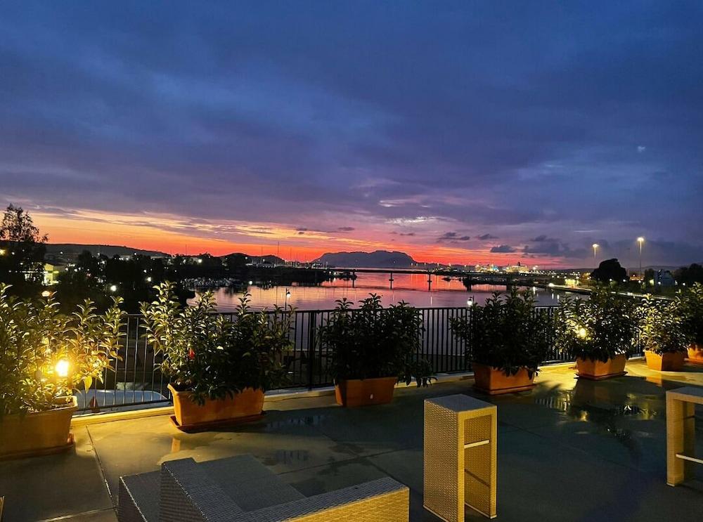 Hotel Martini Olbia Exterior photo
