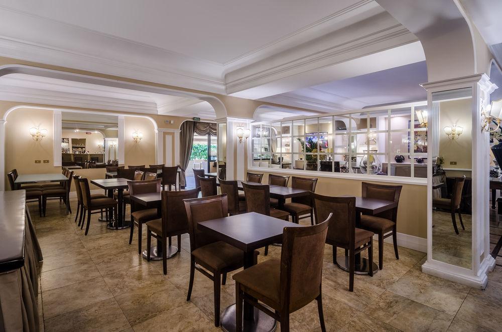 Hotel Martini Olbia Exterior photo